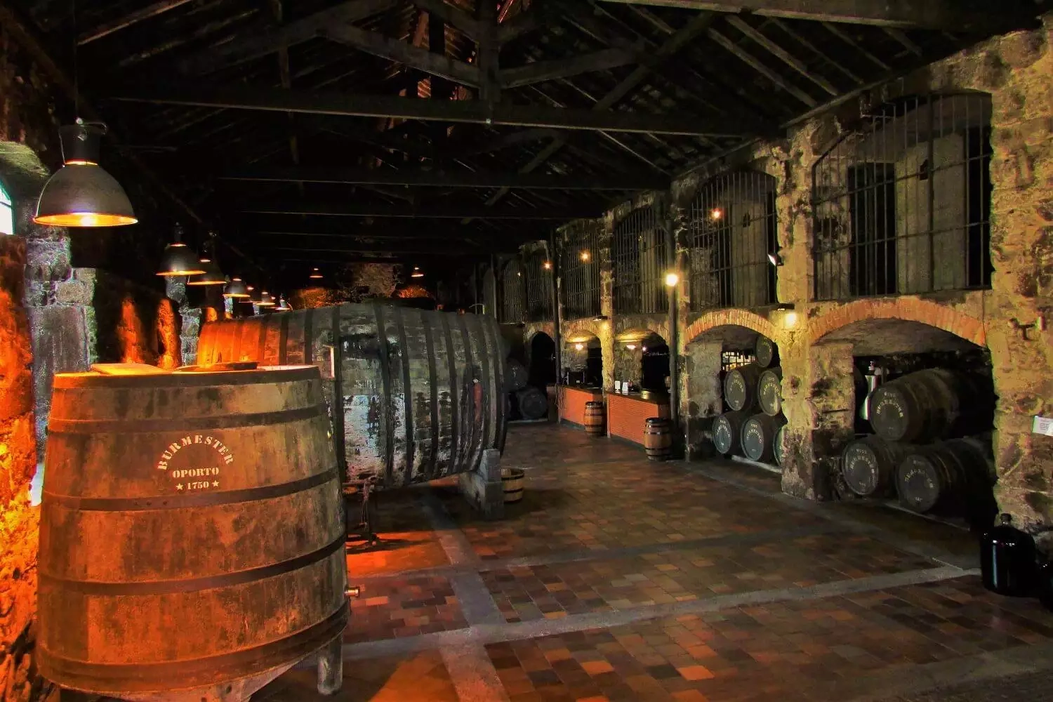 as caves de vinho de porto em Gaia